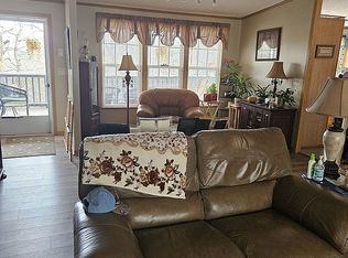 64 Crest Hill Ct, Franklin, NC 28734