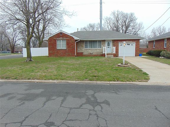 2nd image of 533 California Ave
