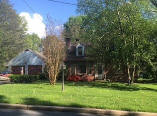 870 Beach St, Reading, PA 19605