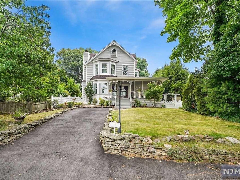1st image of 34 Habben Ave