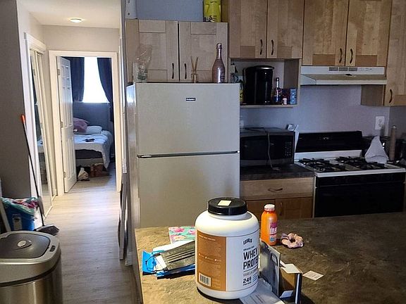 3rd image of 422 W Spencer St #1