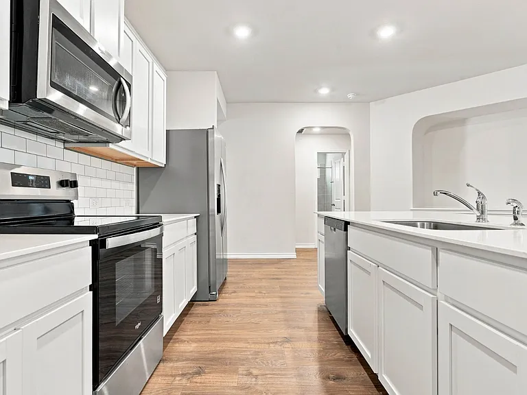 1710 Lavender Hl — Photo 12