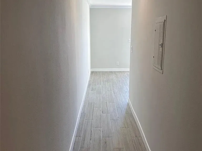 2037 S Coast Hwy #1 — Photo 30