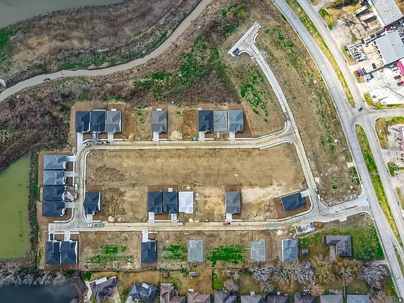 3rd image of 7621 Whitetip Ave