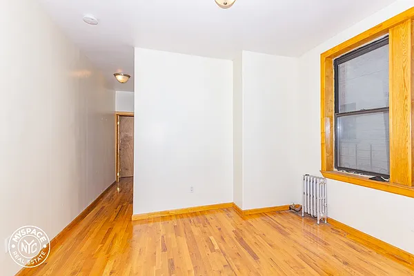 Rented by MySpaceNYC | media 8