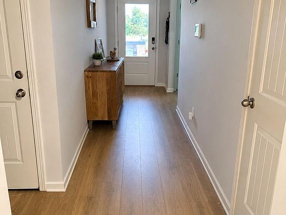 5th image of 72 Clearwater Dr