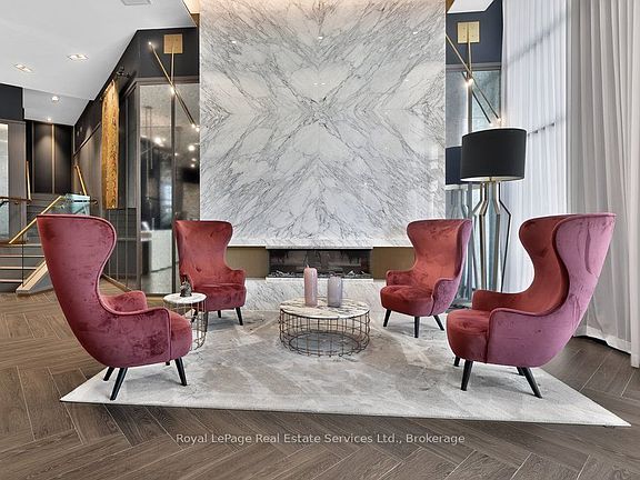 3rd image of 405 Dundas St W #332