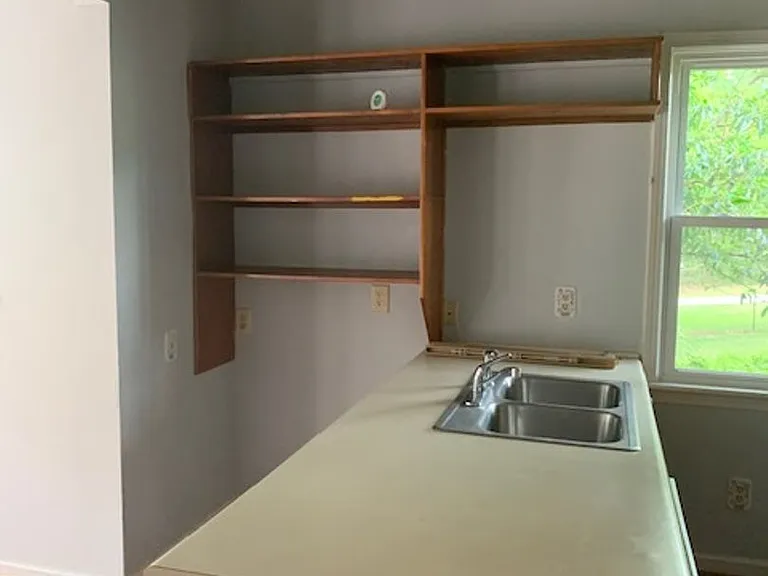 810 Bethesda Rd — Photo 3