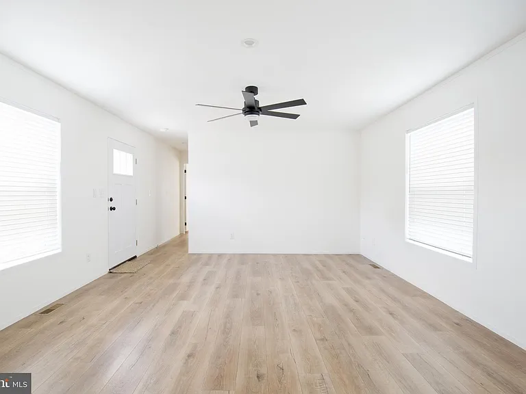 161 Carnation Dr #76 — Photo 6