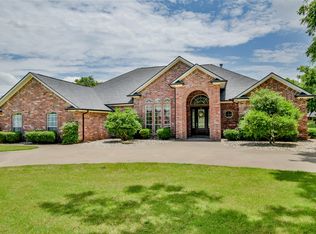 5905 Dog Leg Ct, Granbury, TX 76049
