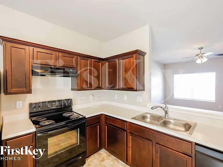224 Cambridge Park Dr — Photo 7