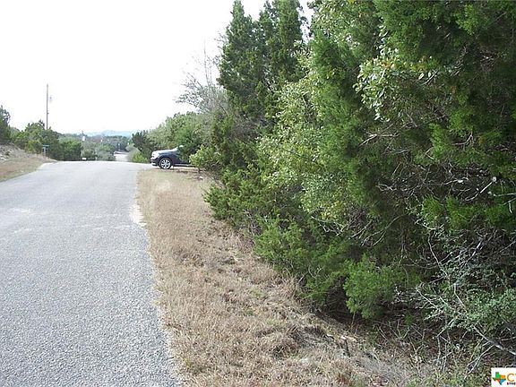 2nd image of 1489 Roadrunner Ln