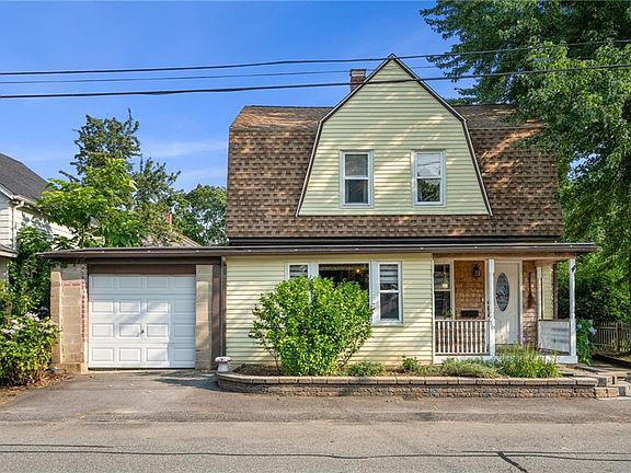 4th image of 16 Allard St