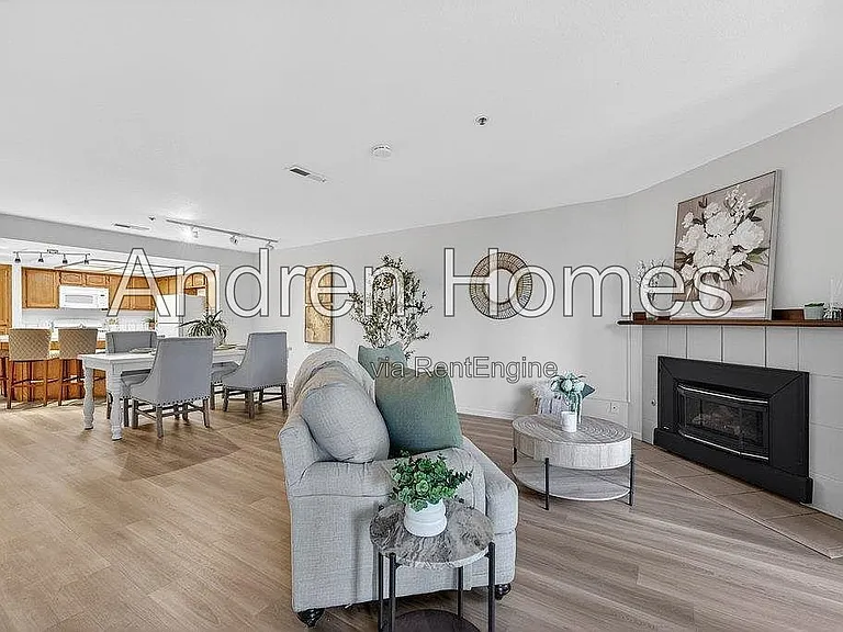 79 S Branciforte Ave — Photo 1