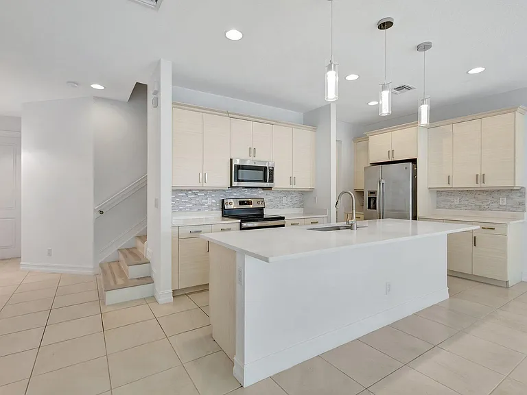 91 Palm Ln — Photo 13