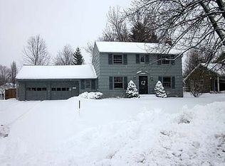 66 Hunters Ln, Rochester, NY 14618