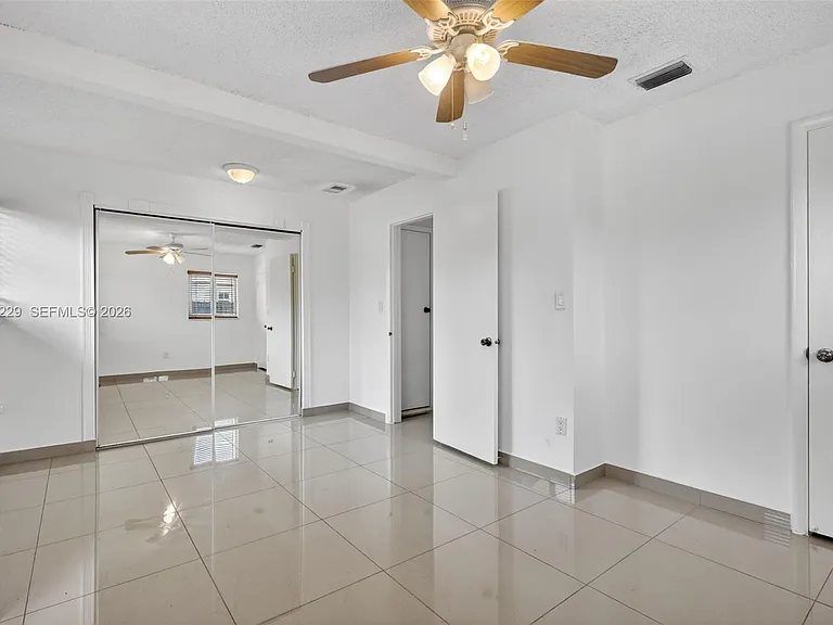17001 NW 53rd Ct — Photo 26