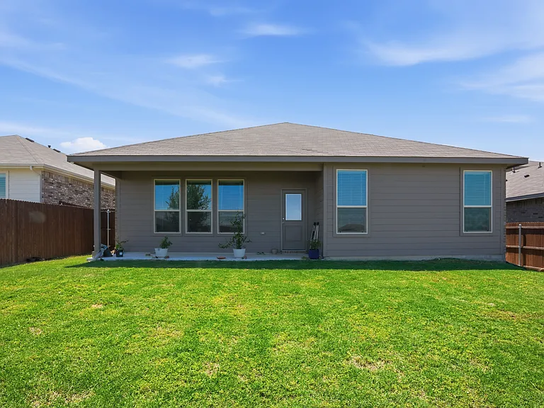 11536 Harp Ln — Photo 32
