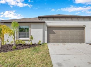 5493 Blue Azure Dr, Wimauma, FL 33598