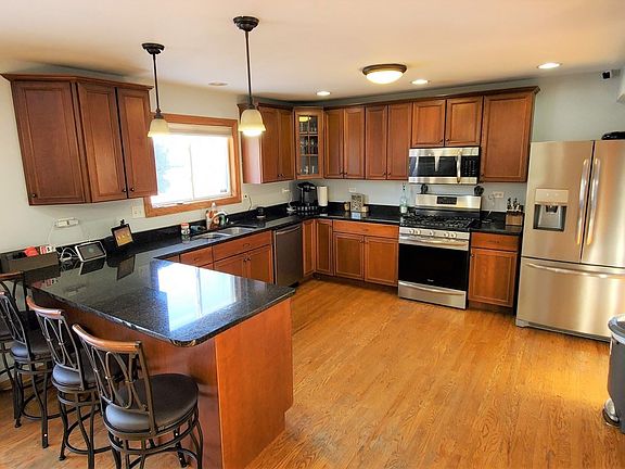 5th image of 7457 Eden Close