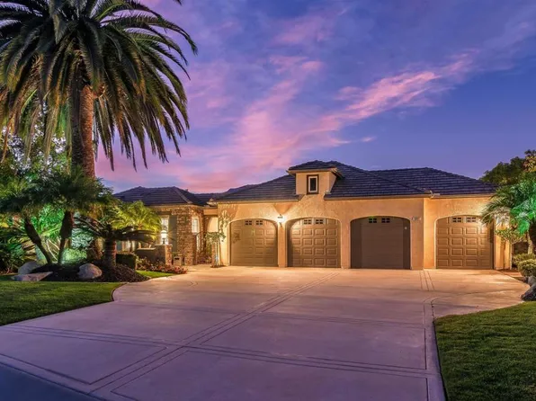 1091 Park Hill Pl, Vista, CA 92081