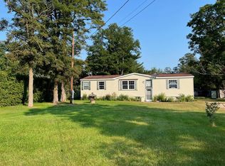36 Kent St, Keeseville, NY 12944