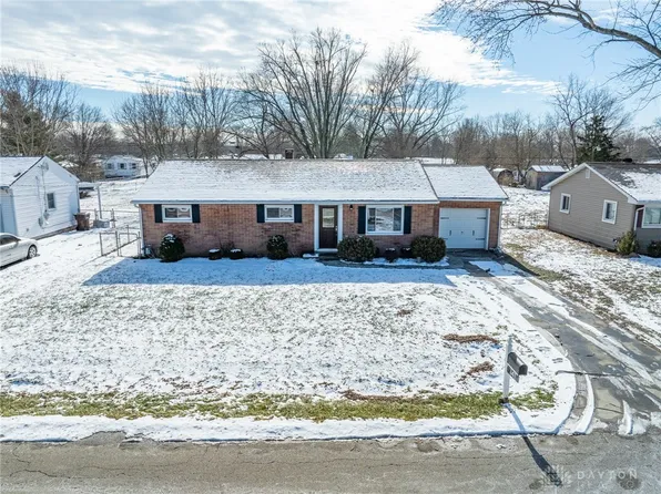 141 Montgomery Ave, Carlisle, OH 45005