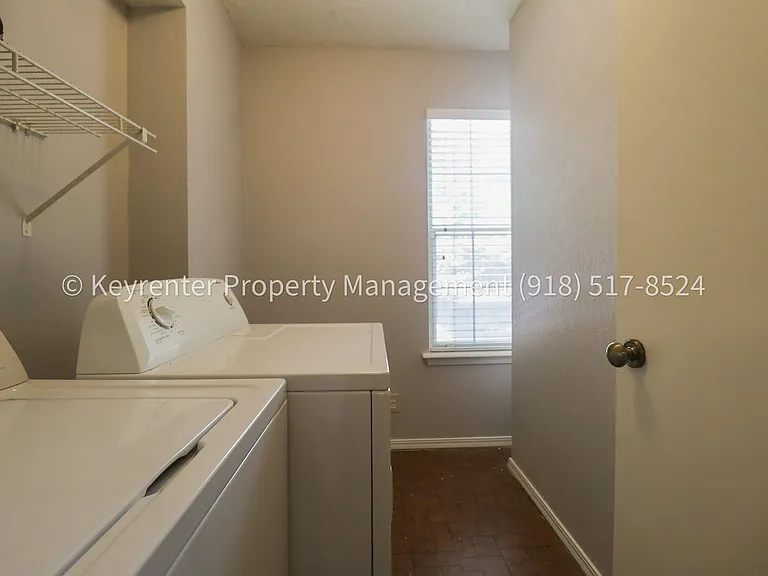 6246 S Yorktown Pl — Photo 16