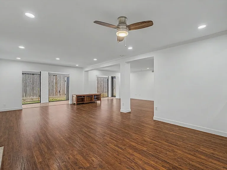 7575 Katy Fwy #4 — Photo 20