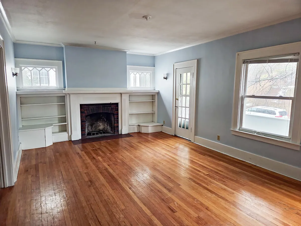 Building Photo - 1021-23 Ackerman Ave #2