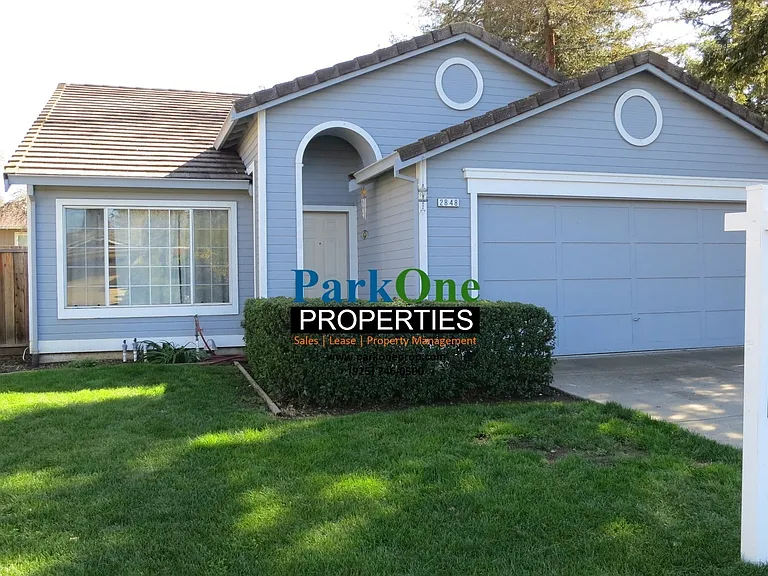 2848 Saint Joseph Dr — Photo 1