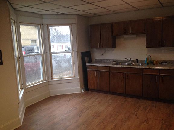 2nd image of 1118 School St