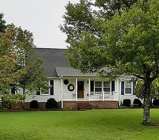 1st image of 3344 Crestmount Dr