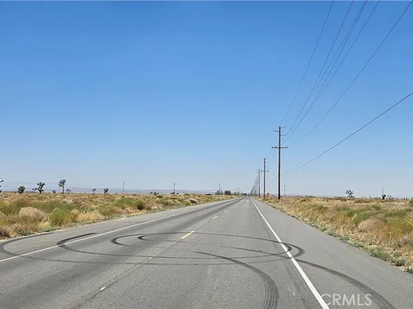 90 E Avenue I #17, Lancaster, CA 93535