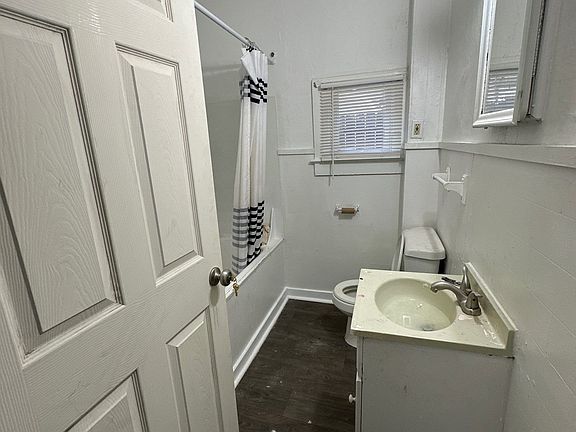 5th image of 656 Charles Ave