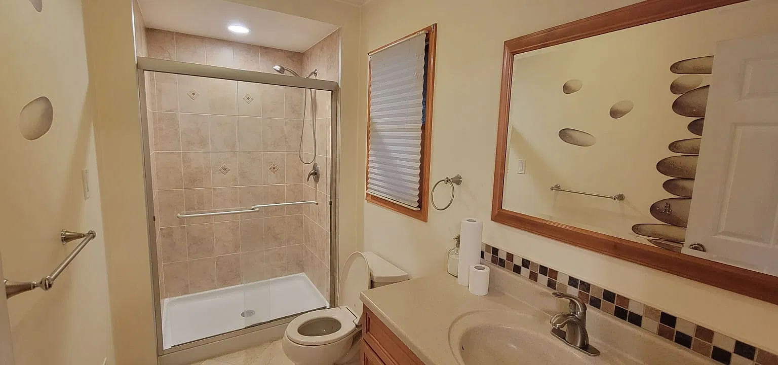 4 bed, $3,900 — Photo 4