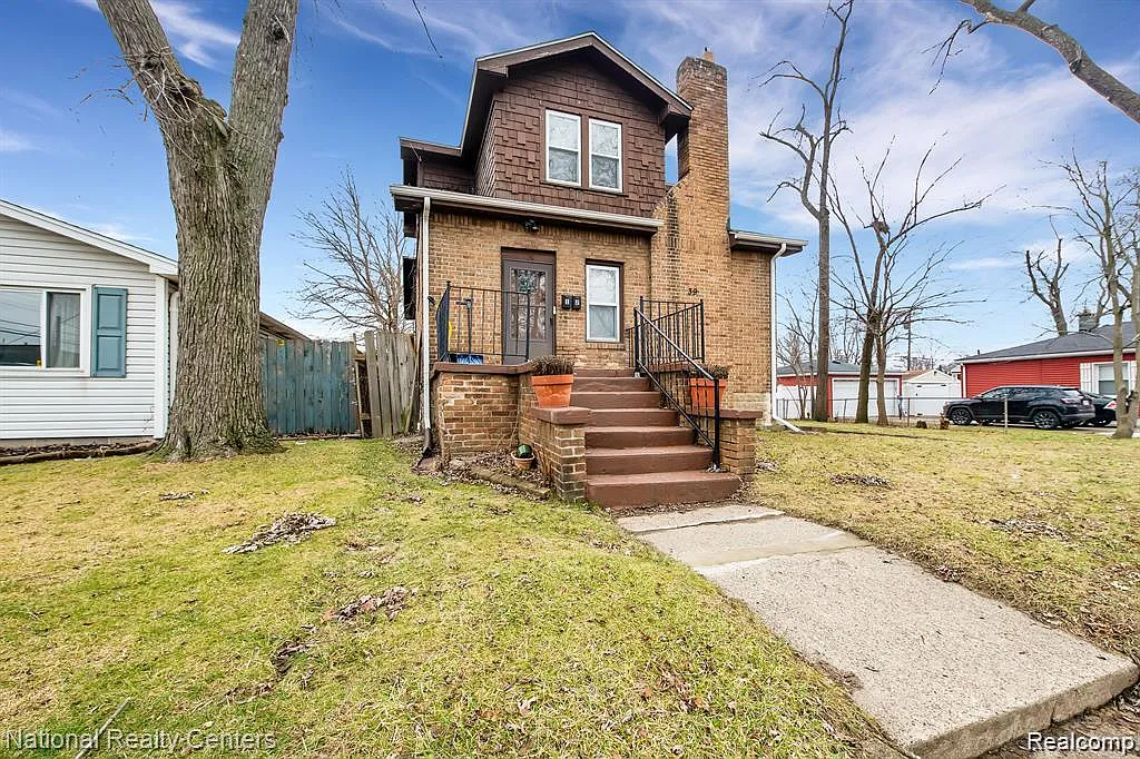 2 bed, 1.0 bath, 800 sqft, $1,000 — Photo 1