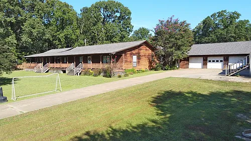 1584 Highway 837 Photo 1