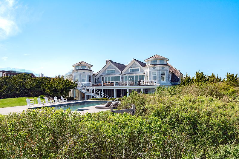 205 Surfside Dr, Bridgehampton, NY 11932 | Out East