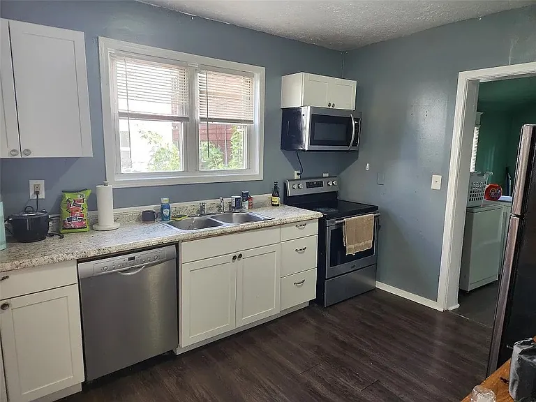 905 Walnut St — Photo 5