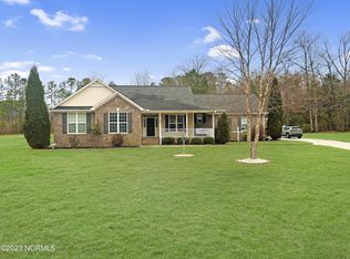 646 Pirate Cove Rd, Washington, NC 27889