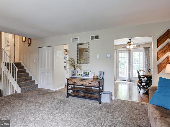 4th image of 13 Rosewood Ln