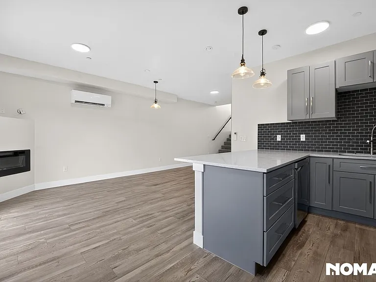 3582 W 66th Ave — Photo 3