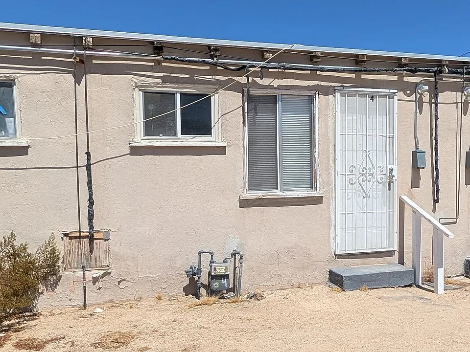 6637 Yucca Ave
