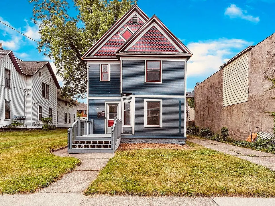 1560 Wealthy St SE #2