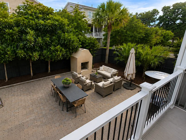 2207 Dewees Creek Dr — Photo 39