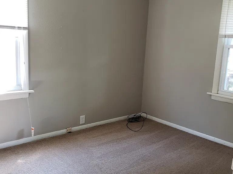 1607 Cornell Dr — Photo 7