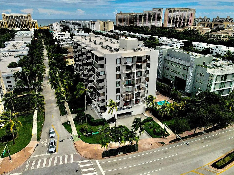 1st image of 575 Crandon Blvd APT 702