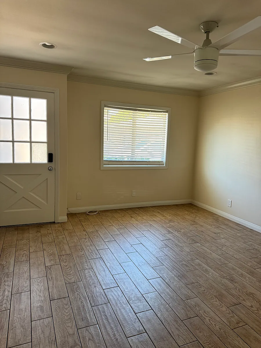 Building Photo - 281 Del Mar Ave #G