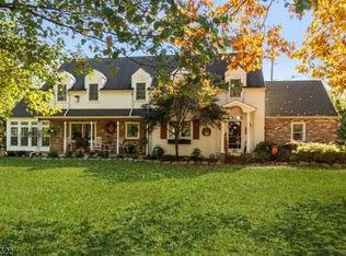 197 Greenbrook Rd, Green Brook, NJ 08812